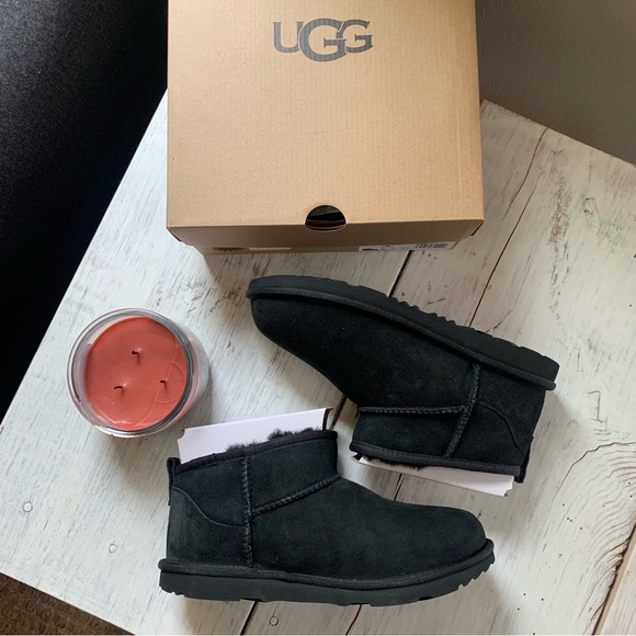 UGG Ultra Mini Classic Boot - Black - Picture 8 of 13